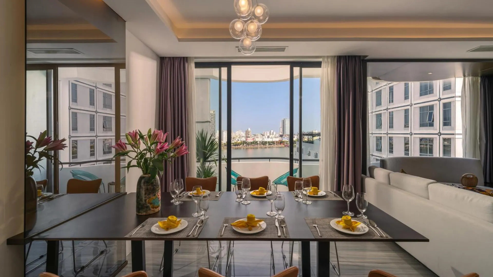 Satya Da Nang Hotel Han Market