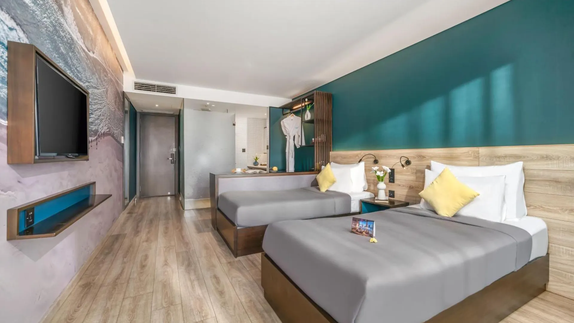 Satya Da Nang Hotel Han Market 4*,