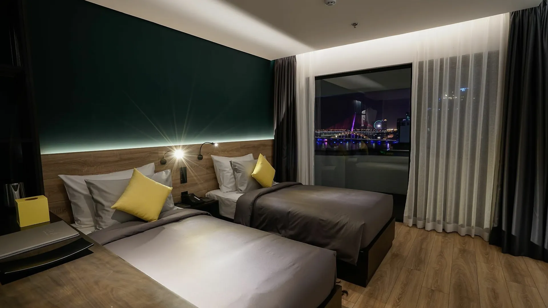Satya Da Nang Hotel Han Market